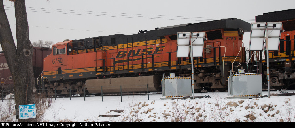 BNSF 6750